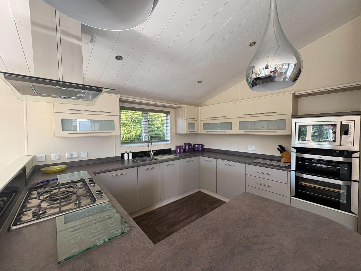 Kitchen.JPEG